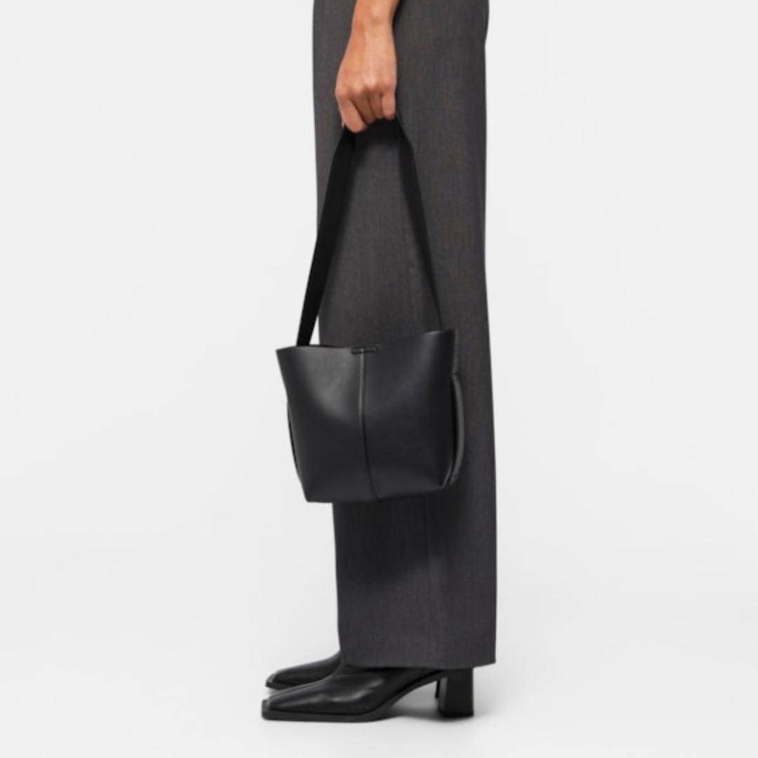 OBJECT - TASKE - GAEL PU 23043678 - SORT
