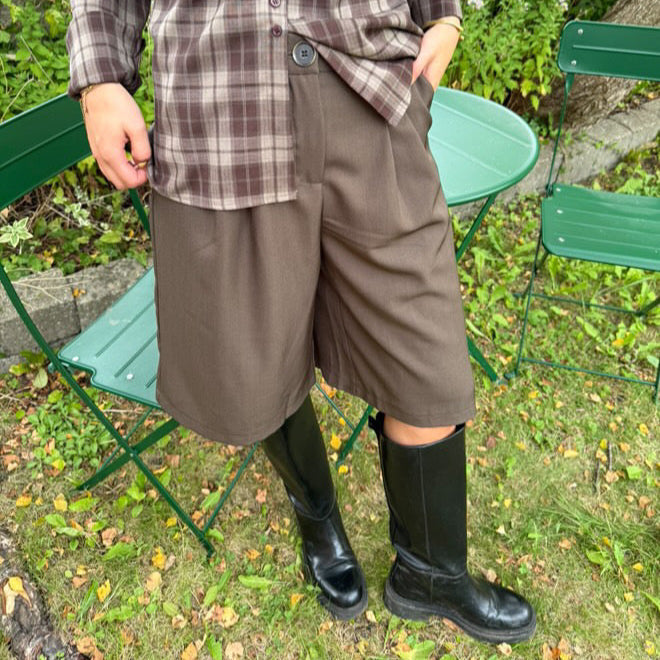 BY LUND - BERMUDA SHORTS - NIKKI P24743-B - BROWN