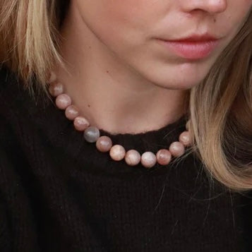 SOÏ - KRYSTAL HALSKÆDE - FARO - CHUNKY SUNSTONE