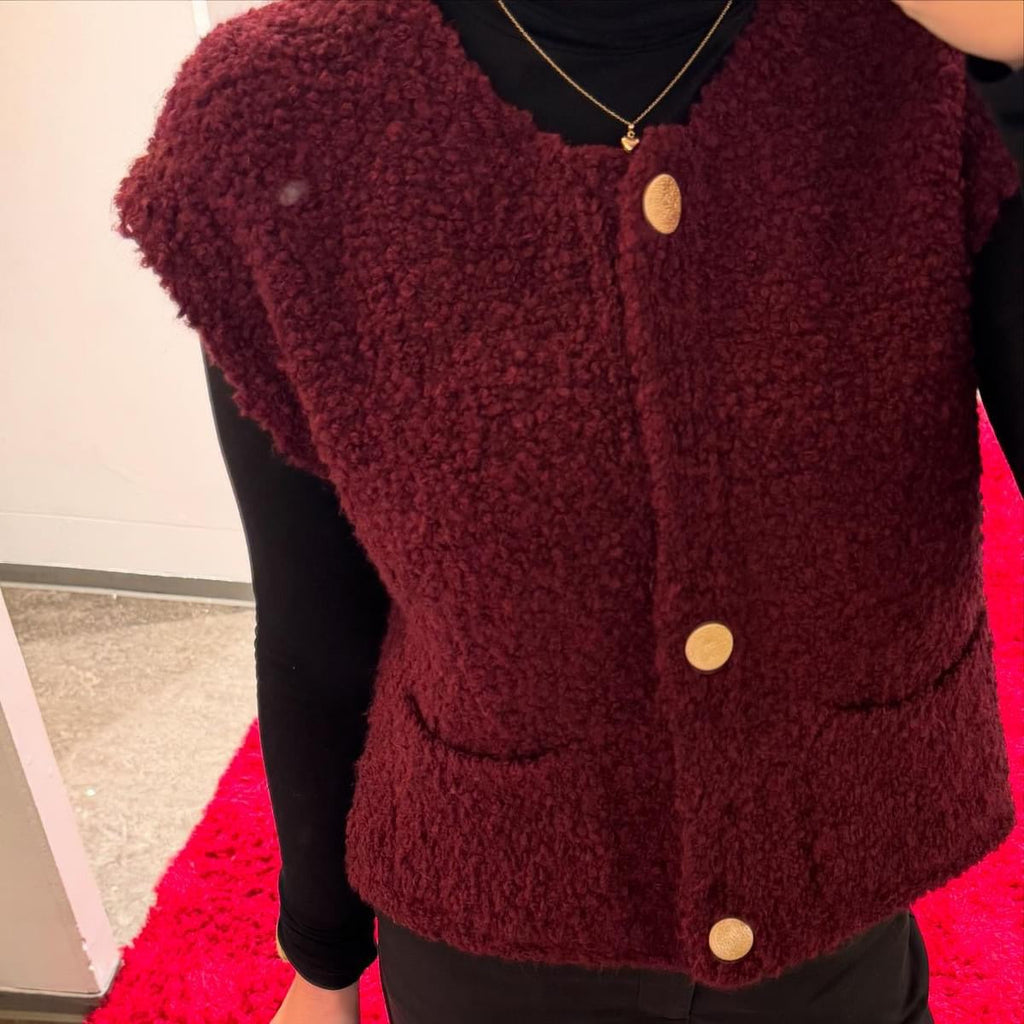 MARTA DU CHATEAU - VEST - AURA 5172 - WINE