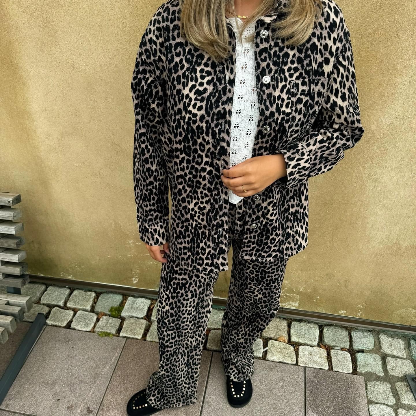 ONLY - SKJORTE - ANLIE 15342526 - BLACK/LEO