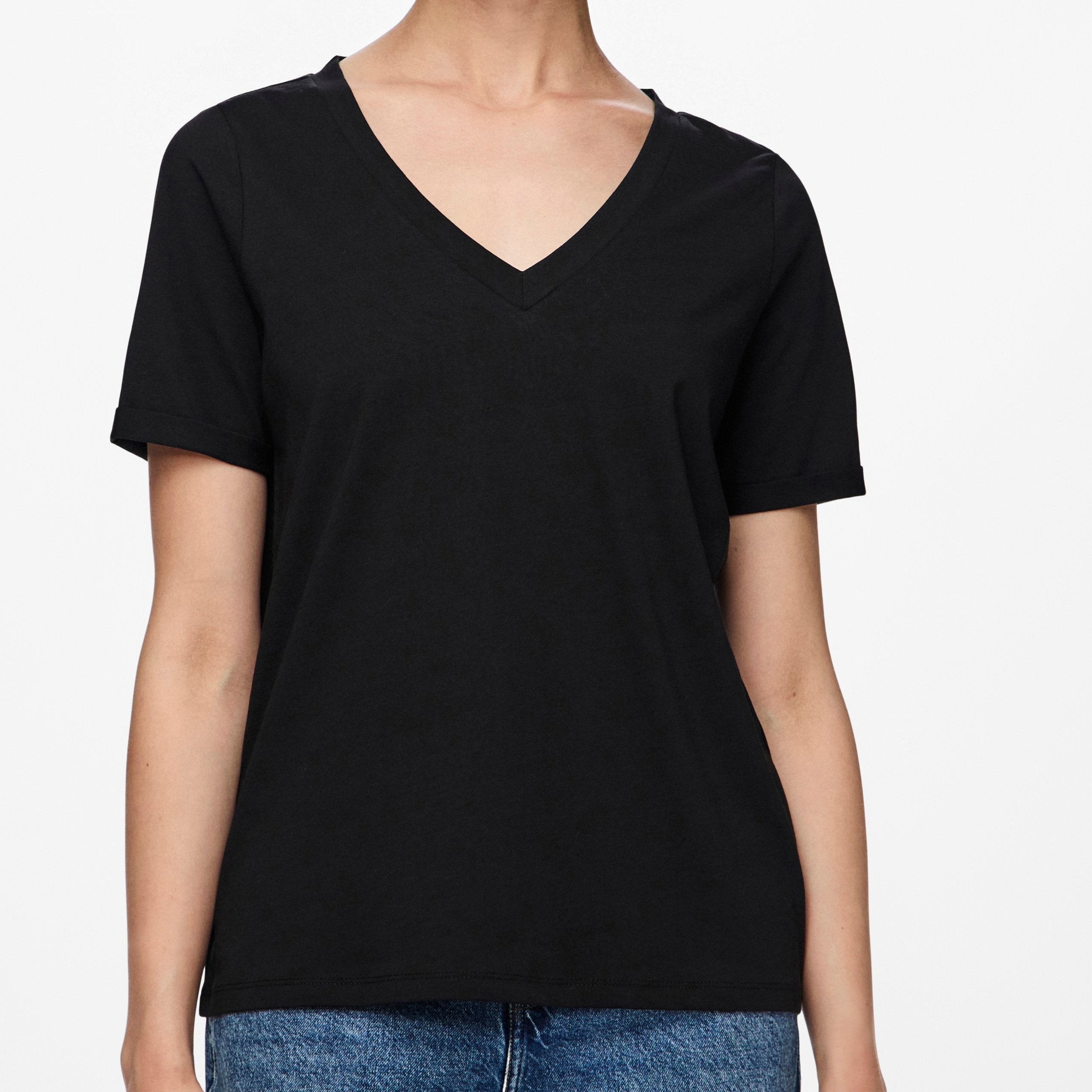 PIECES - T-SHIRT - RIA V-NECK SOLID 17120455 - SORT