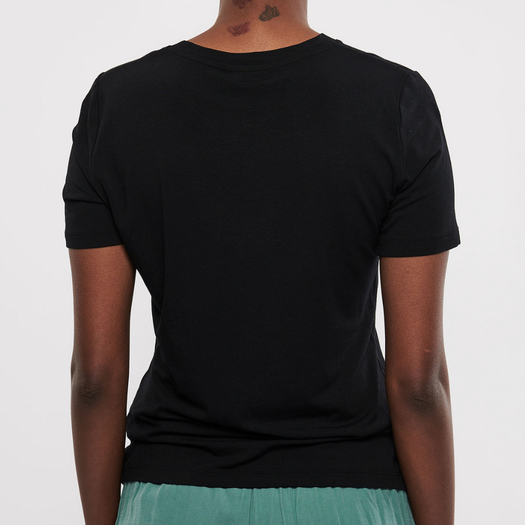 MBYM - T-SHIRT - JULIE GO GREEN - SORT
