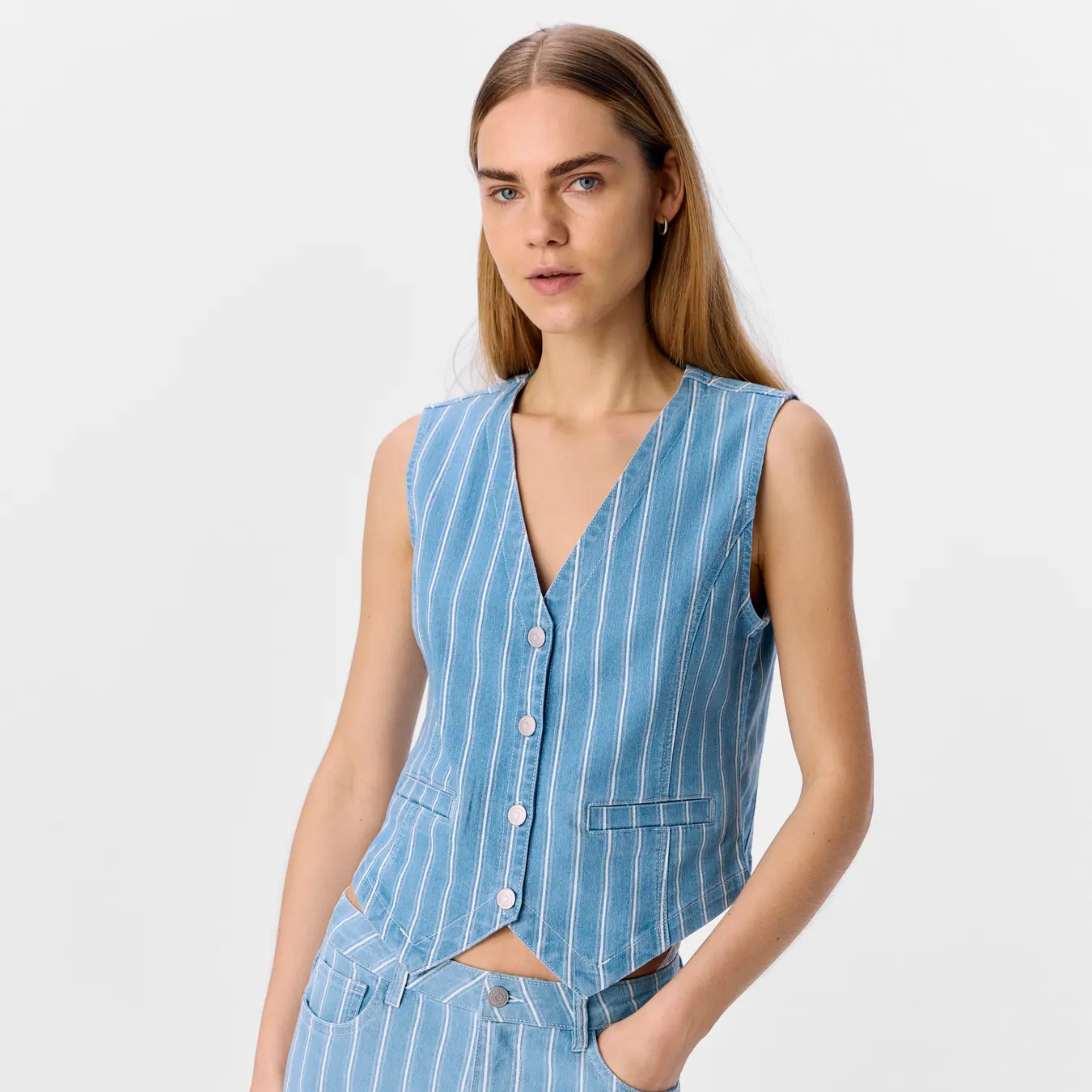 OBJECT - VEST - MOLLIE 23046637 - LIGHT BLUE DENIM/WHITE