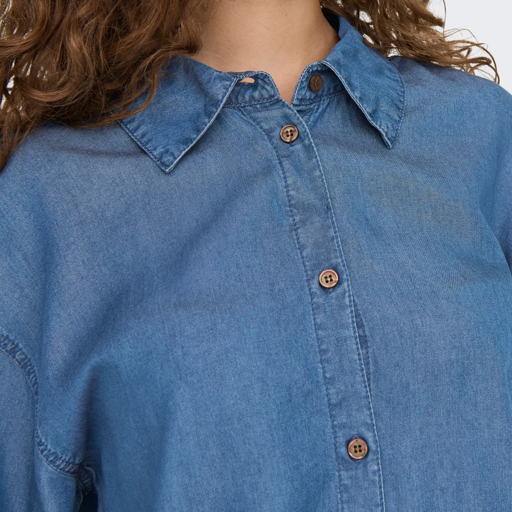 ONLY - SKJORTE - CHARIS 15337928 - MEDIUM BLUE DENIM