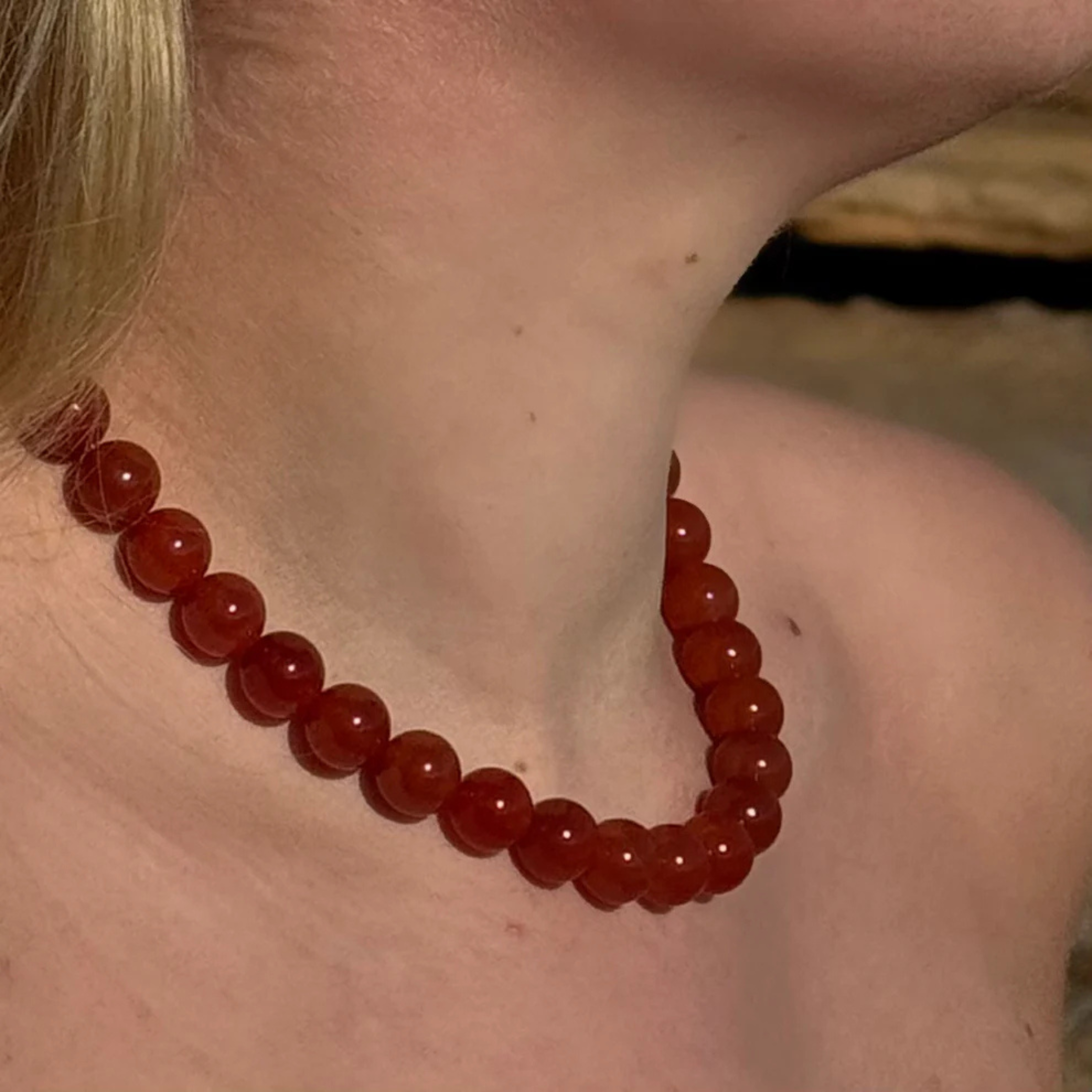 SOÏ - KRYSTAL HALSKÆDE - FARO - CHUNKY RØD JADE